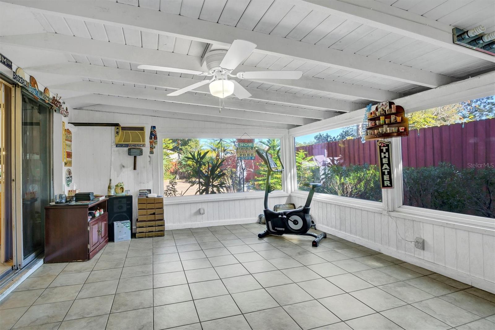 OAK MANOR - Residential