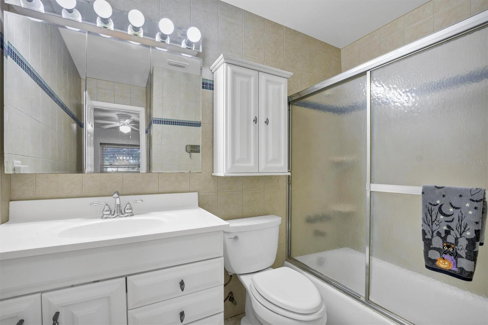 OAK MANOR - Residential