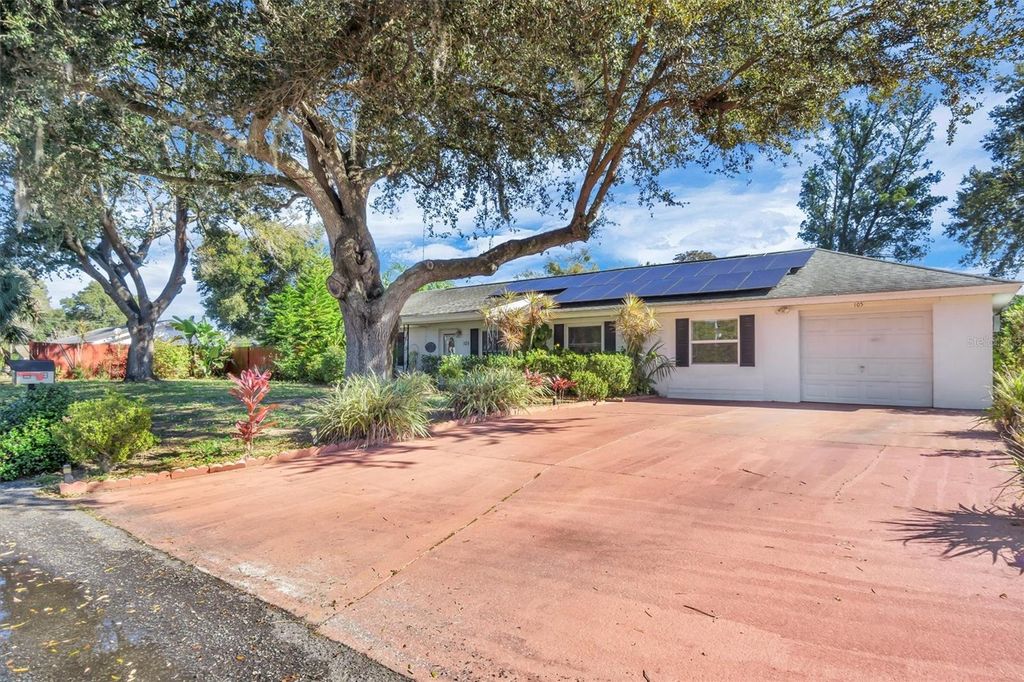 Photo of 105 Owen Circle S, Auburndale, FL 33823 (MLS # L4958199)