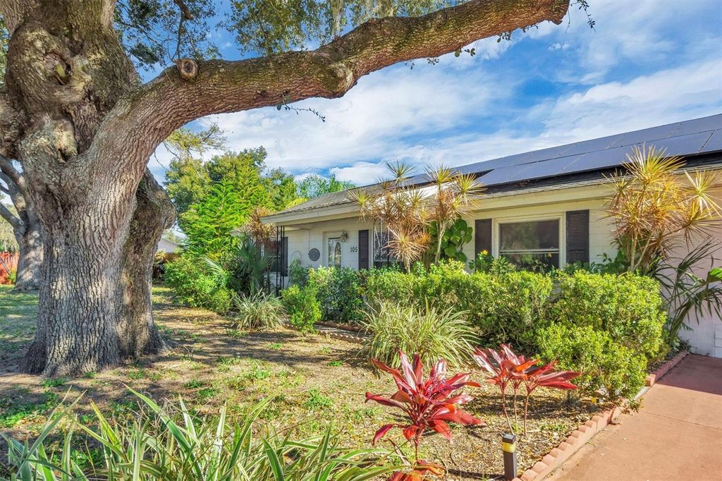 Photo of 105 Owen Circle S, Auburndale, FL 33823 (MLS # L4958199)