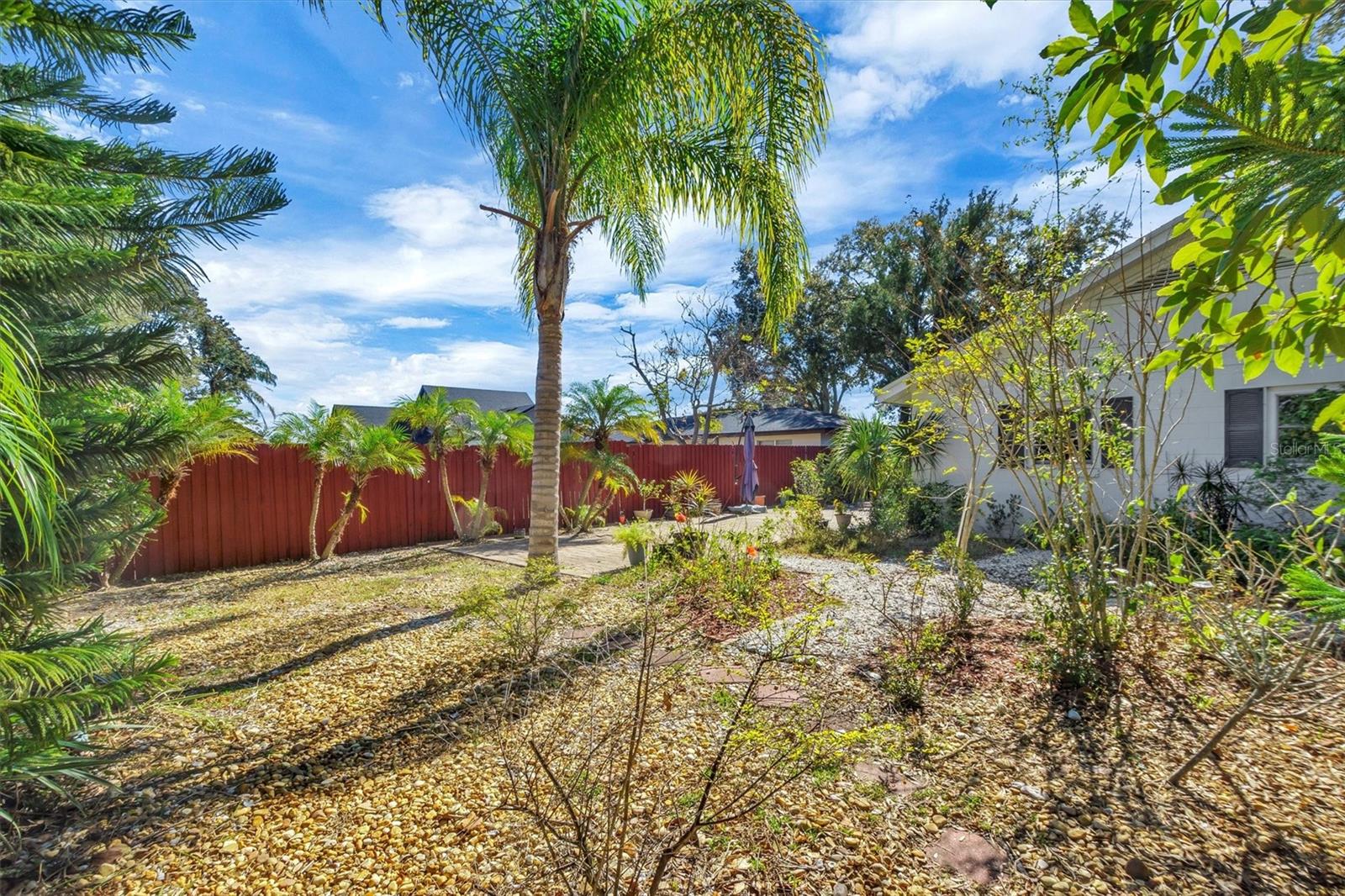 OAK MANOR - Residential