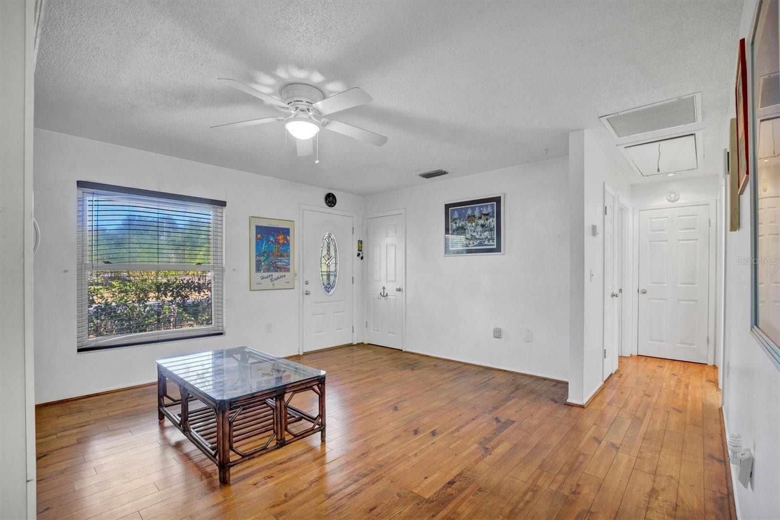 OAK MANOR - Residential