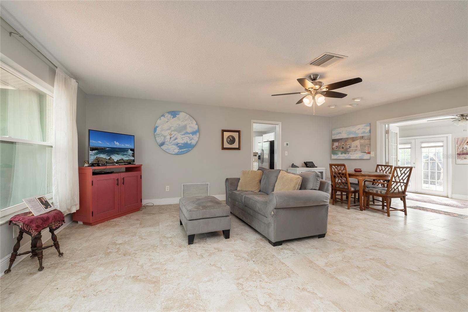 2105 BRAMBLEWOOD DRIVE S