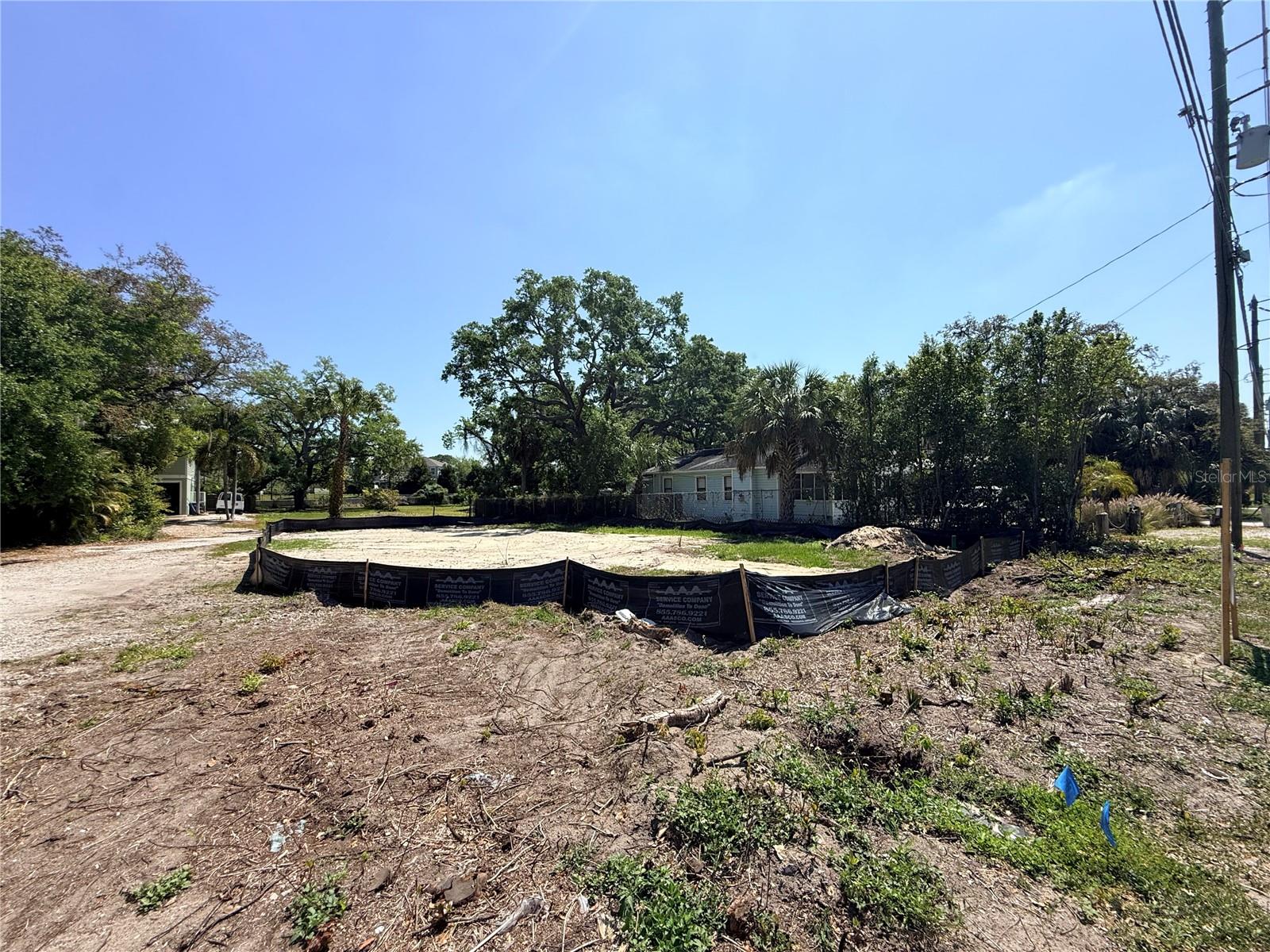 GRIDERS H L SUB - Land