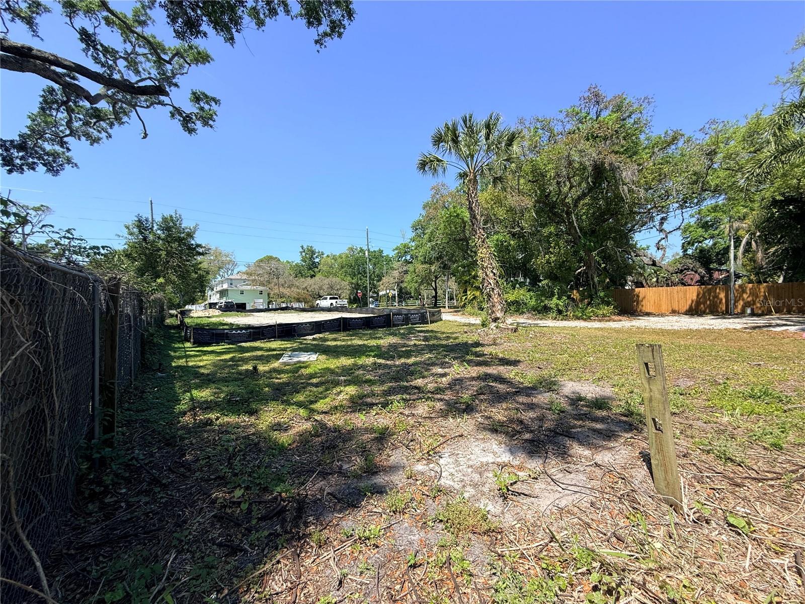 GRIDERS H L SUB - Land