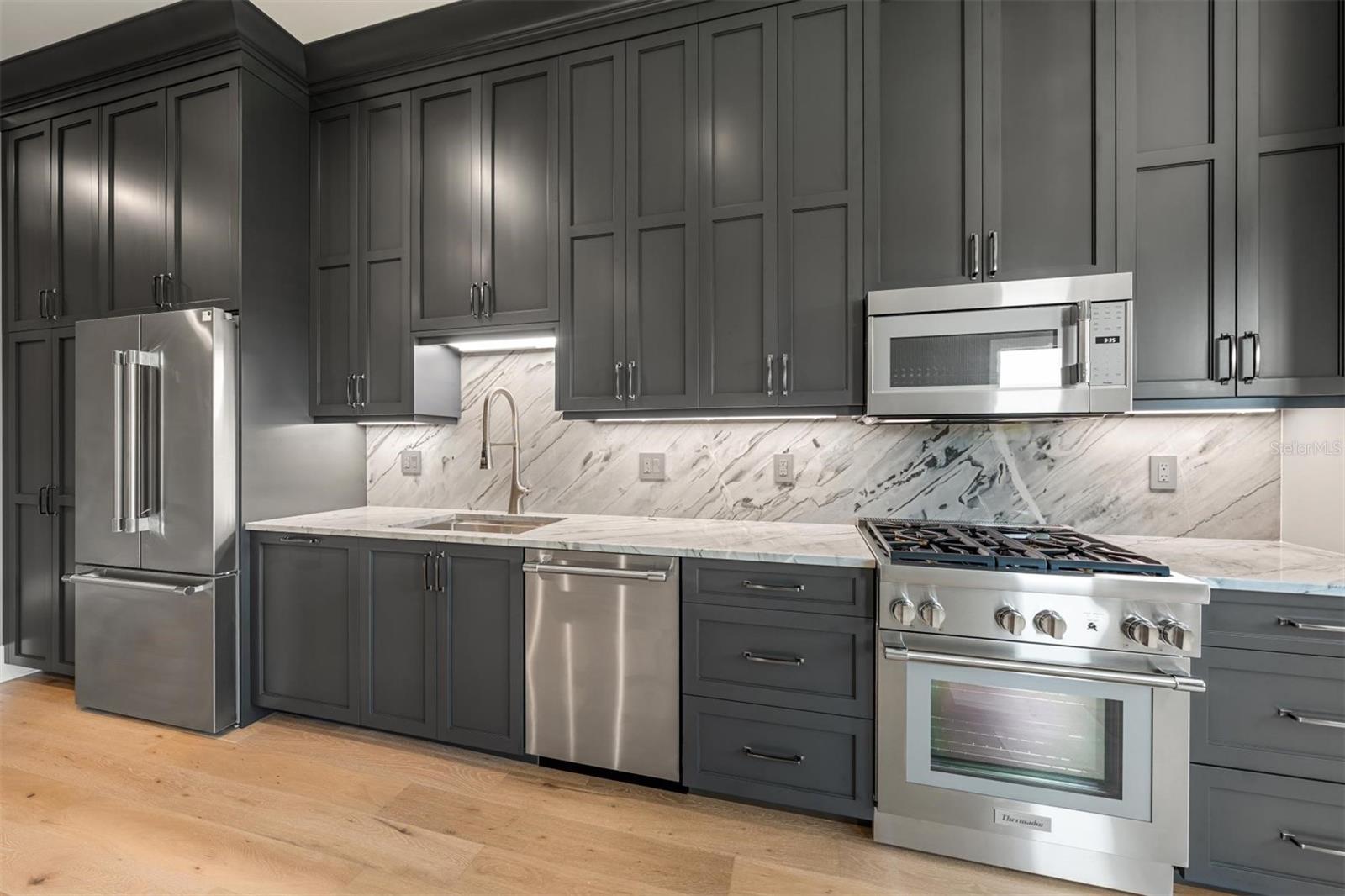 BELLEAIR ESTATES REV 3RD ADD - Residential