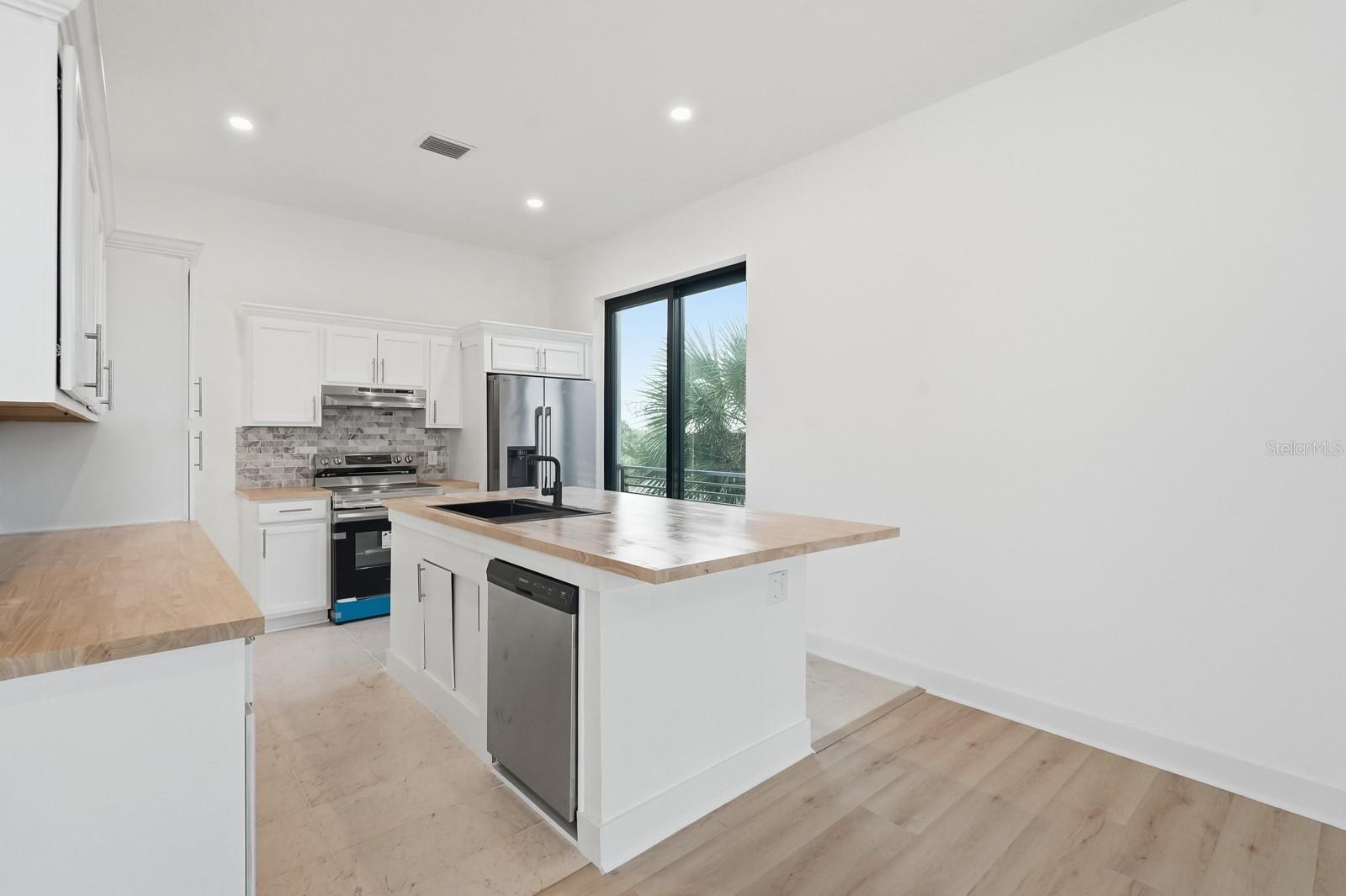 FLAGLER BEACH MODEL LAND COMPANY - Residential