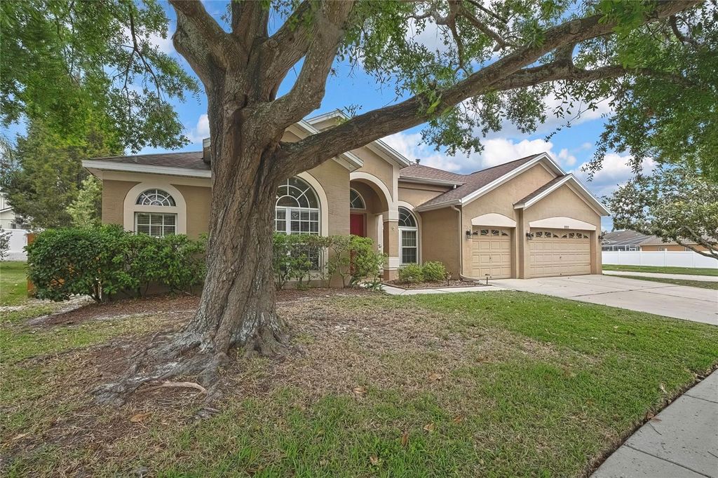 Photo of 10322 Riverburn Drive, Tampa, FL 33647 (MLS # TB8371822)