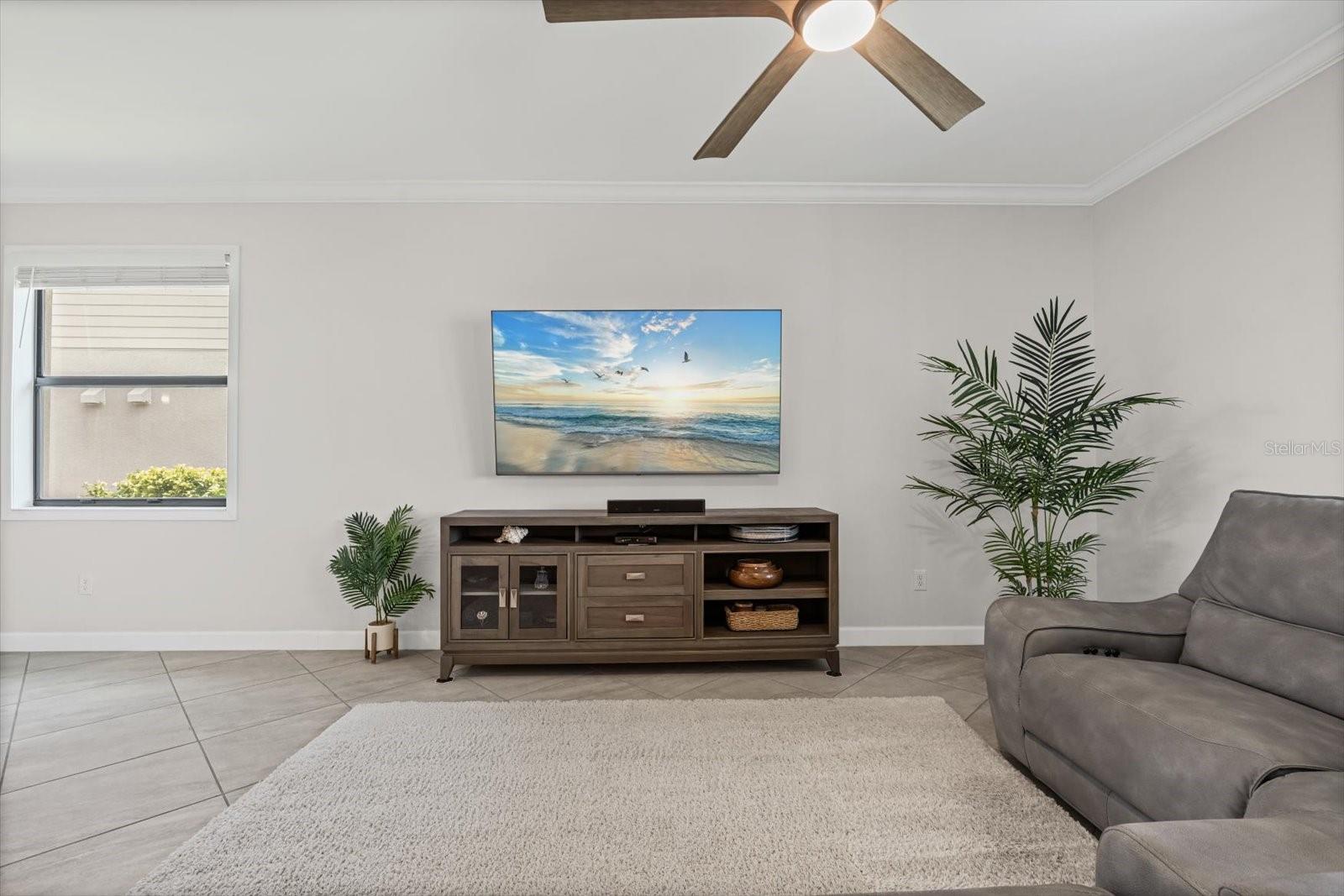 LORRAINE LAKES - Residential Lease