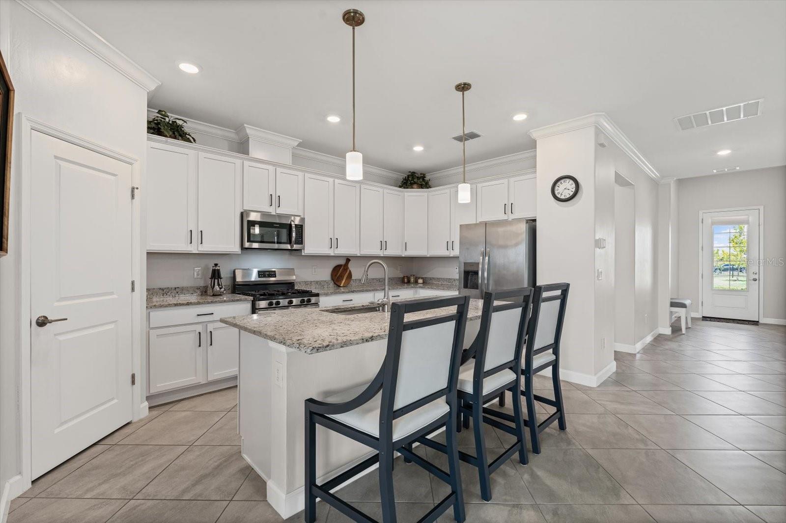 LORRAINE LAKES - Residential Lease