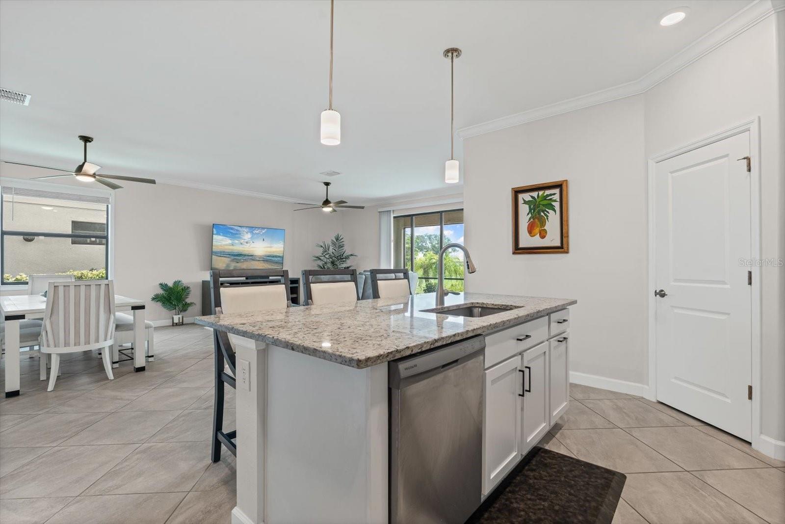 LORRAINE LAKES - Residential Lease