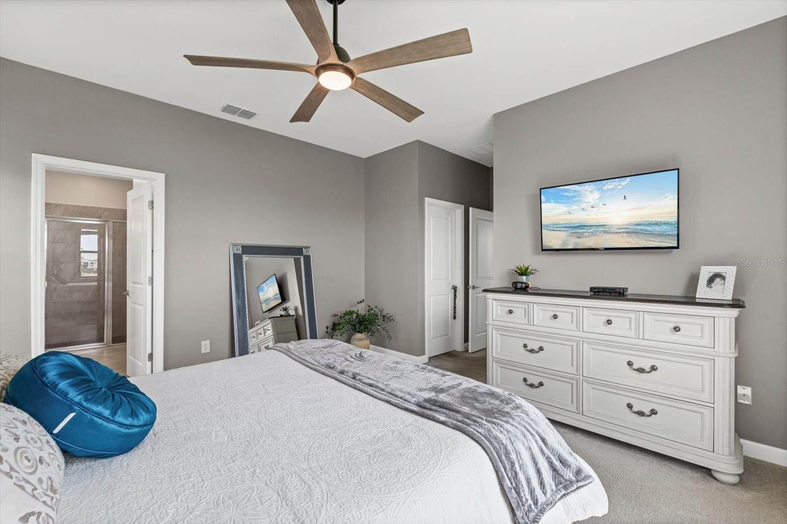 LORRAINE LAKES - Residential Lease