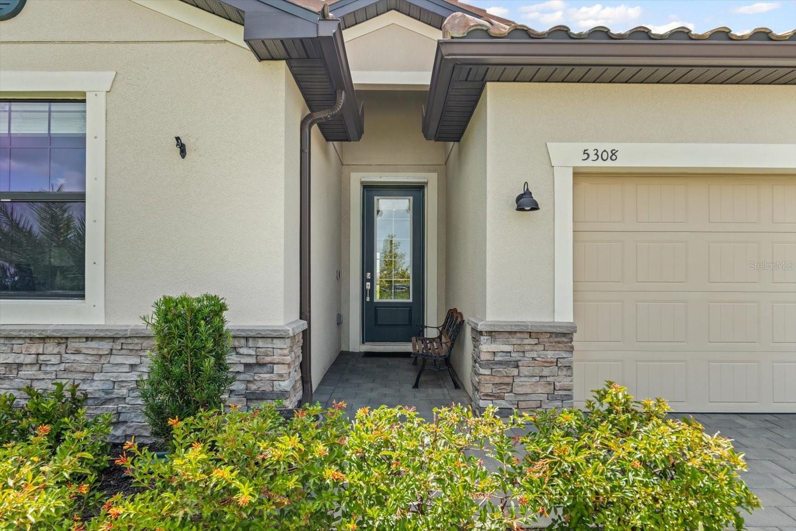 LORRAINE LAKES - Residential Lease