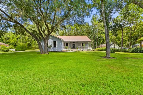 Photo of 8600 Shenandoah Run, Wesley Chapel, FL 33544 (MLS # TB8402213)