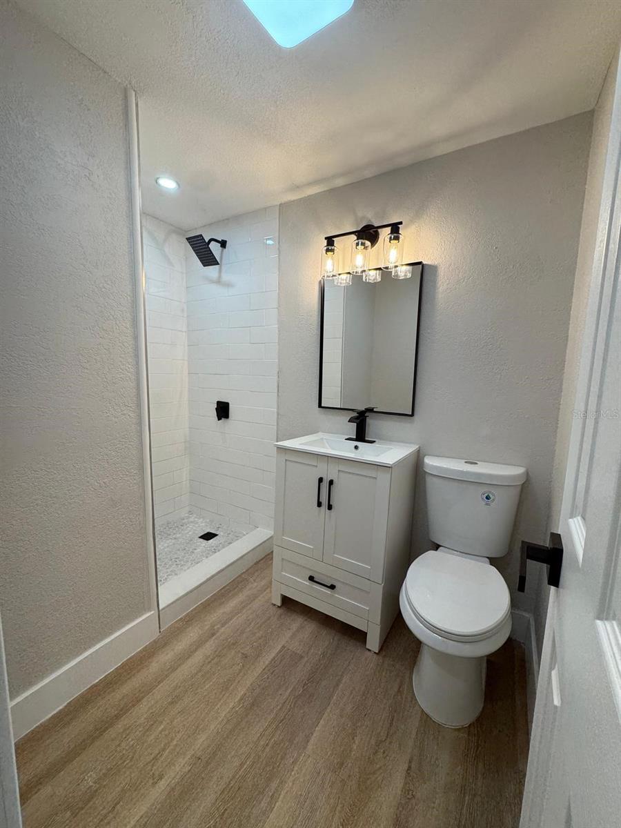 SAN SEM KNOLLS - Residential