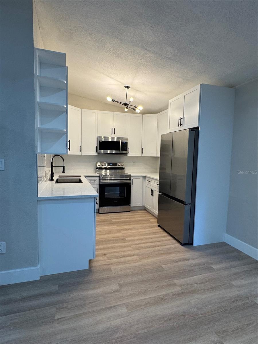 SAN SEM KNOLLS - Residential