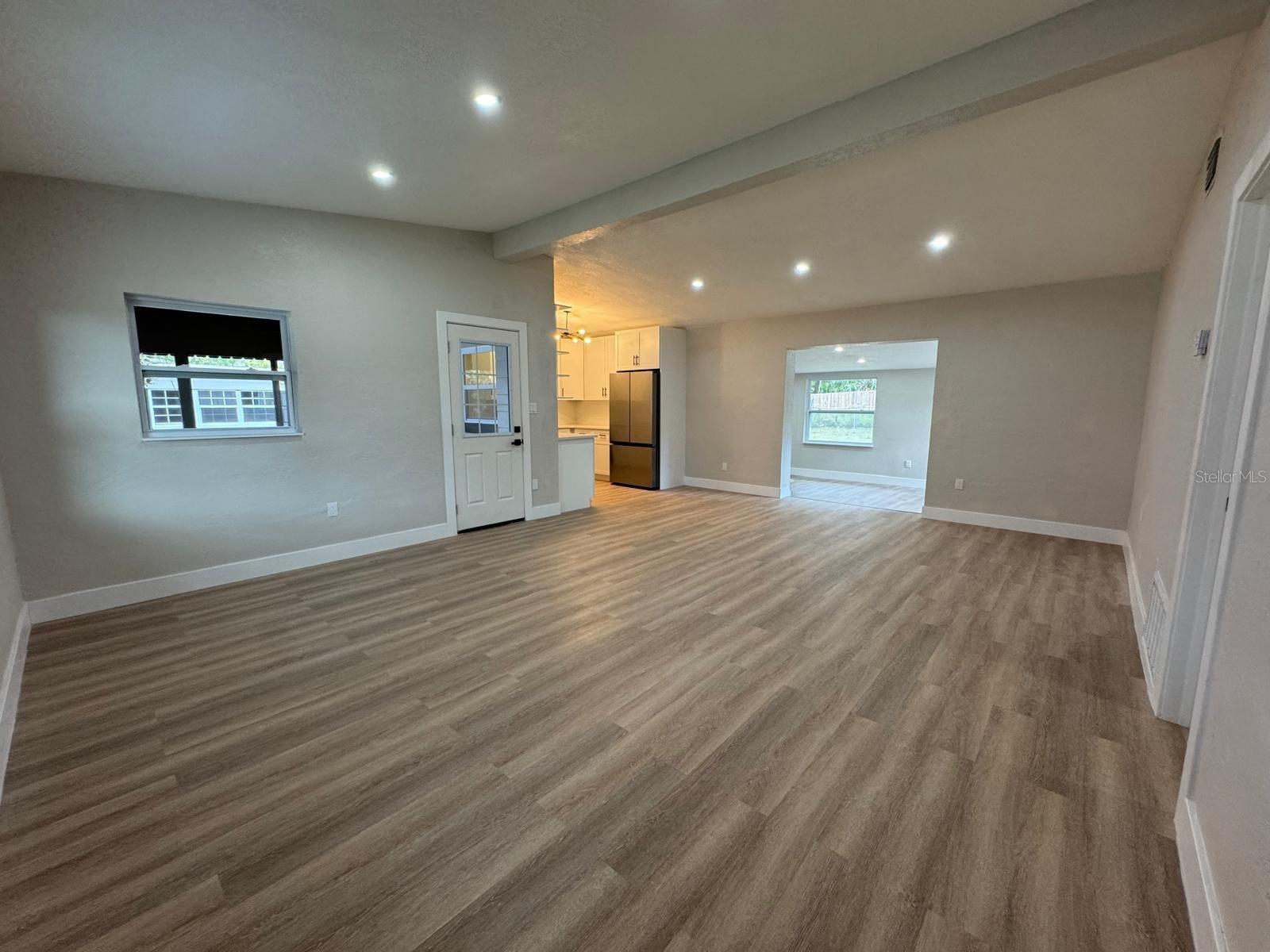 SAN SEM KNOLLS - Residential