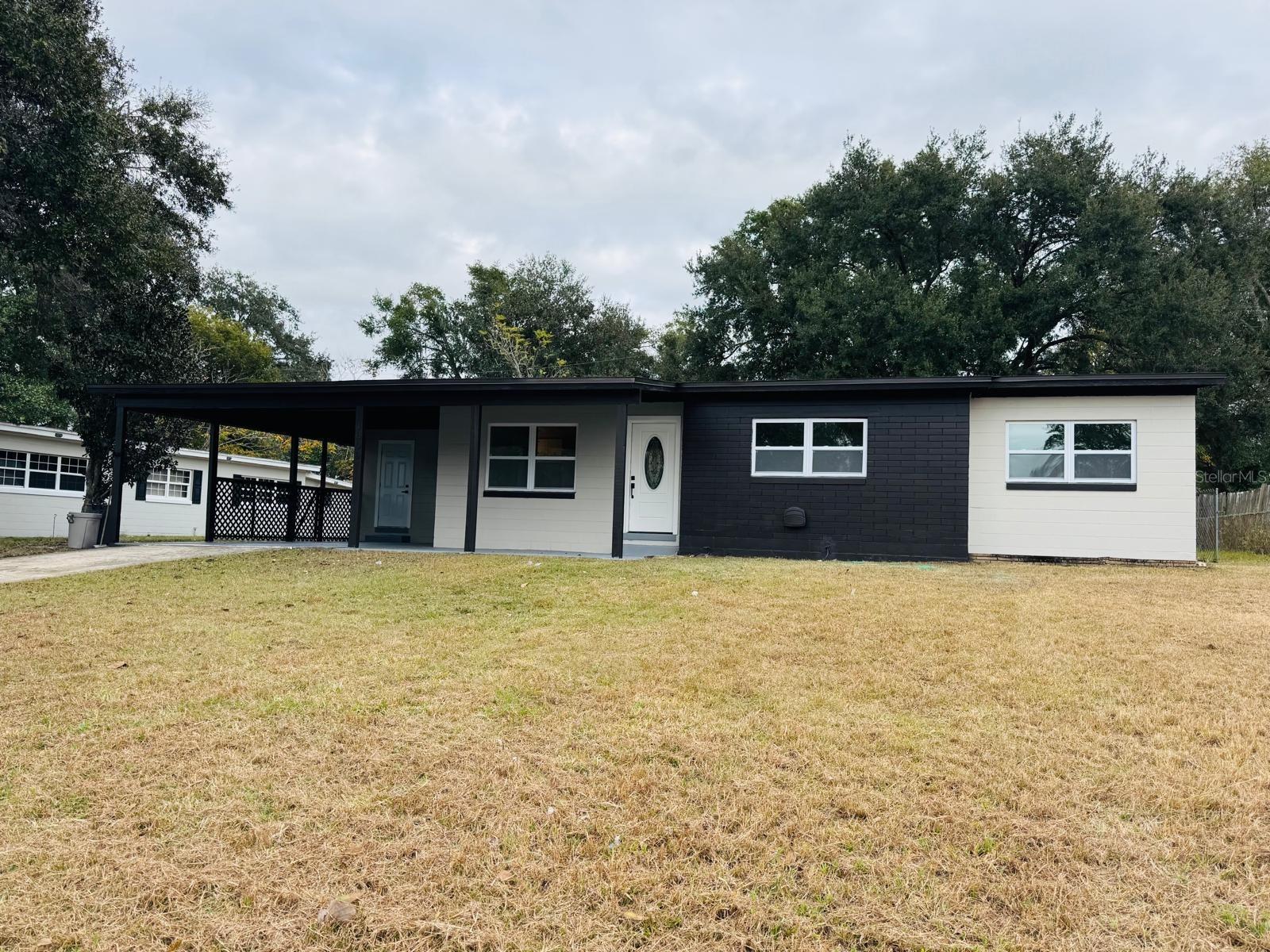 SAN SEM KNOLLS - Residential