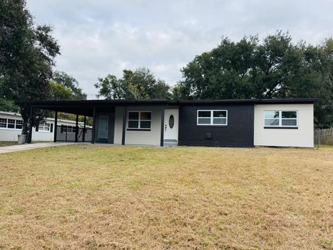 1809 CHASE AVENUE SANFORD FL 32771