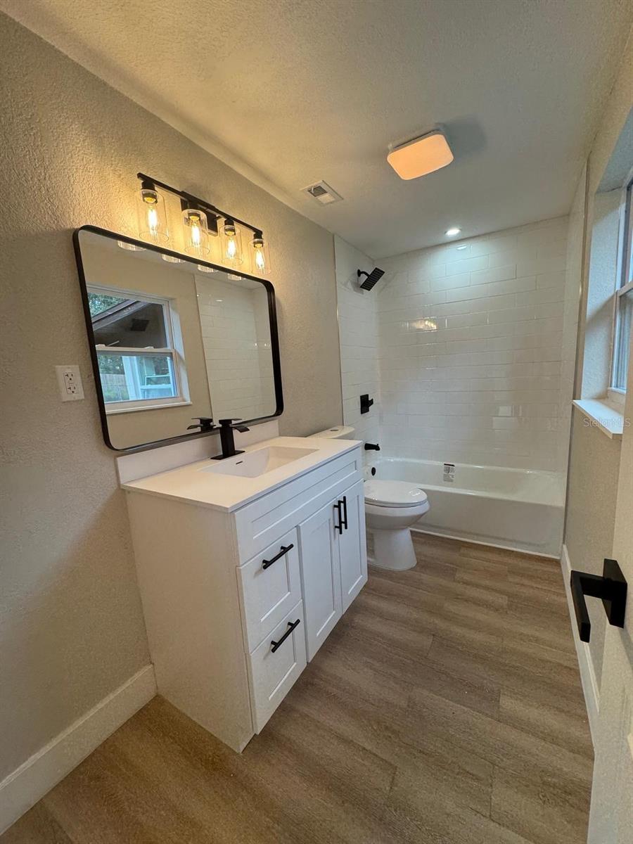 SAN SEM KNOLLS - Residential