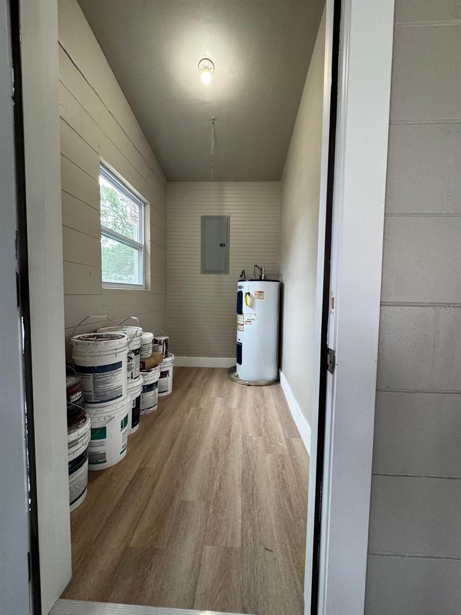 SAN SEM KNOLLS - Residential