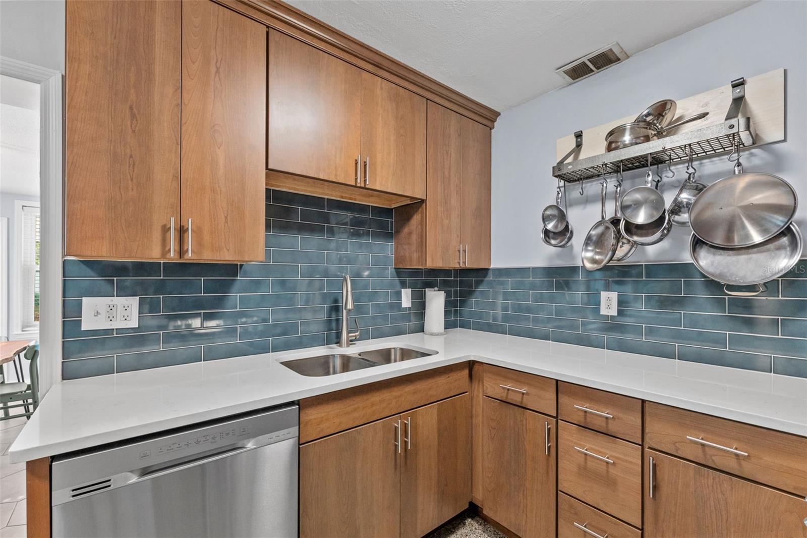 VIRGINIA TERRACE - Residential