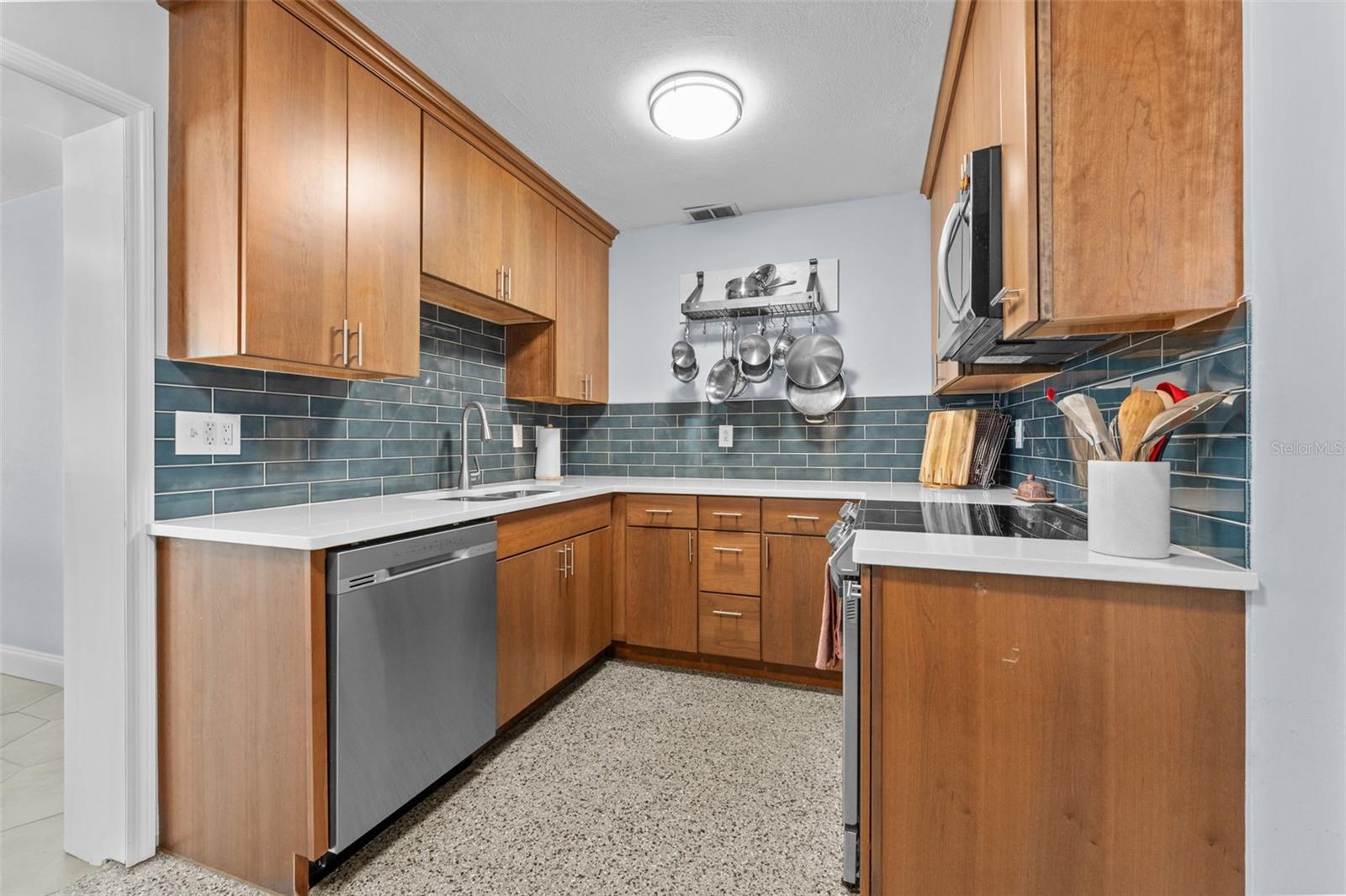 VIRGINIA TERRACE - Residential