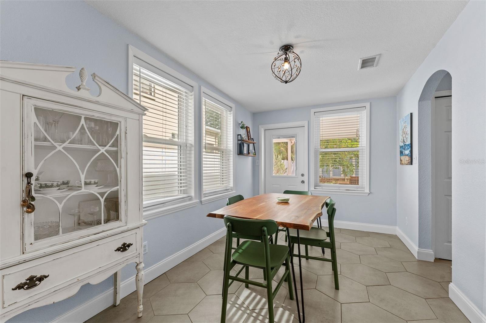 VIRGINIA TERRACE - Residential