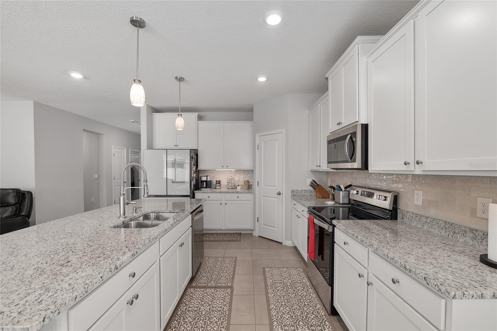 BRIARWOOD PH 1 PB 37 PG 33 - Residential