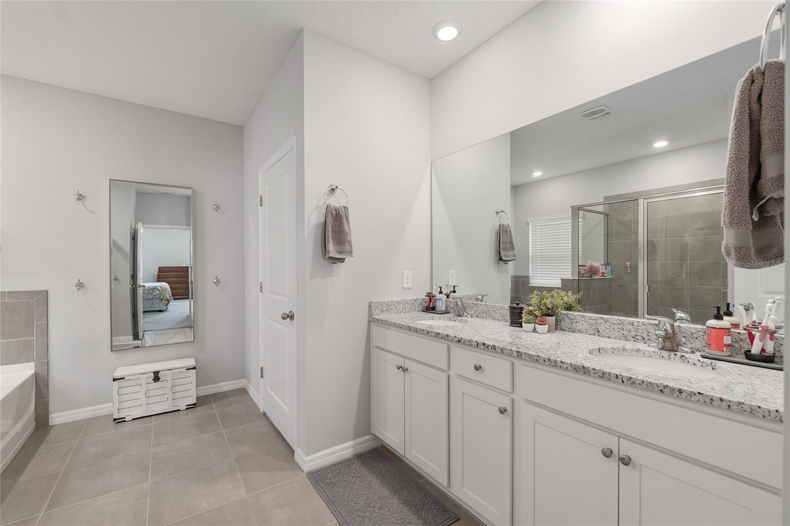 BRIARWOOD PH 1 PB 37 PG 33 - Residential