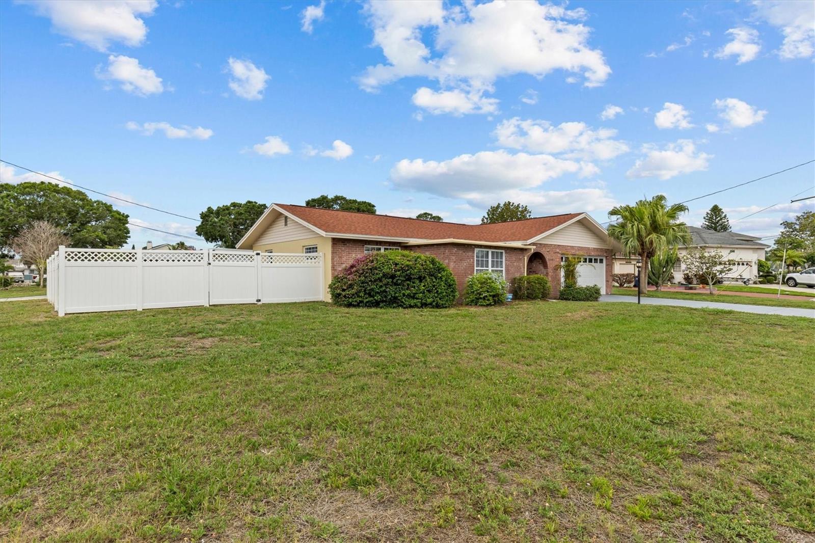 326 CIRCLE DRIVE