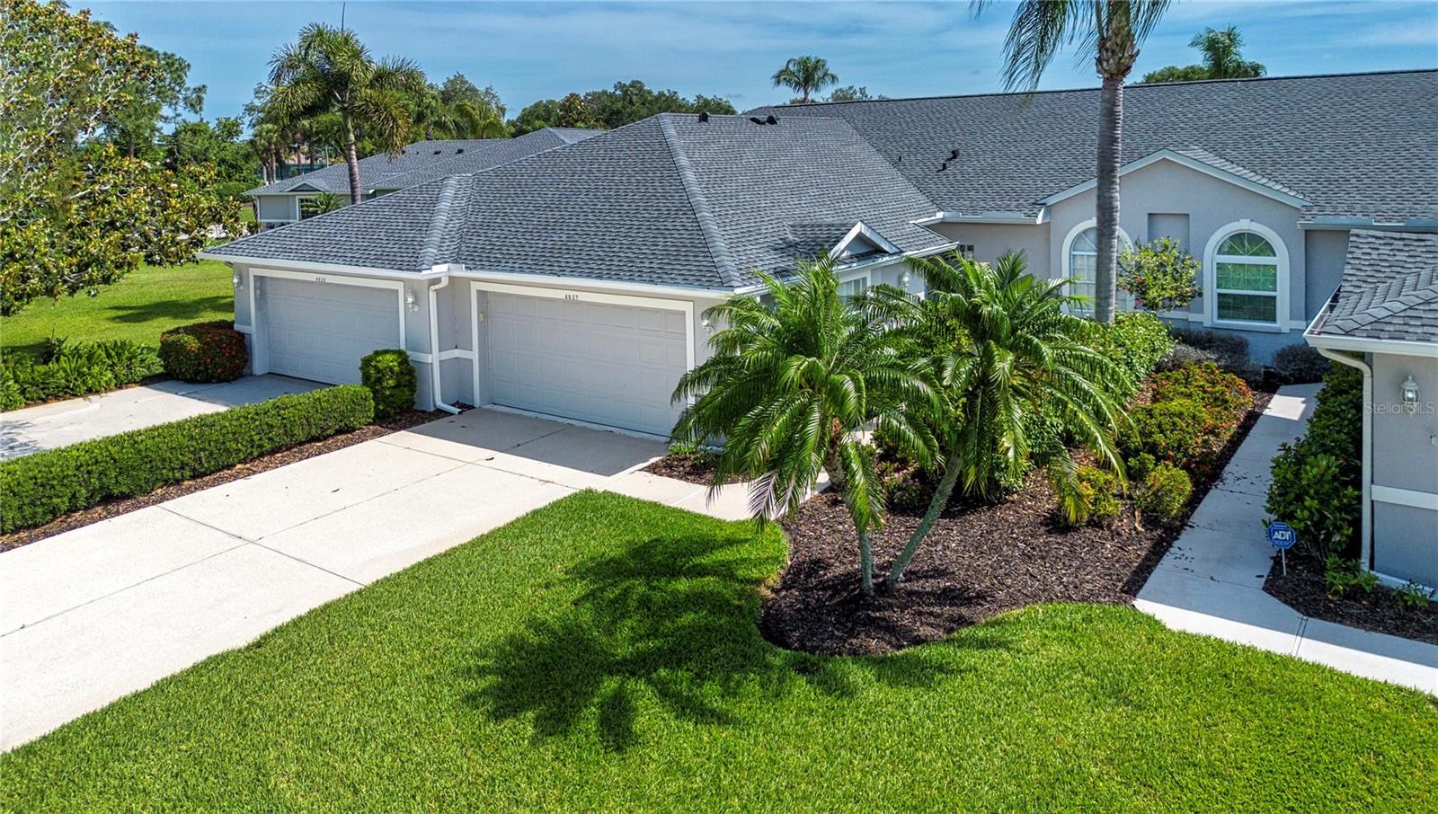HERITAGE OAKS GOLF & COUNTRY CLUB - Residential