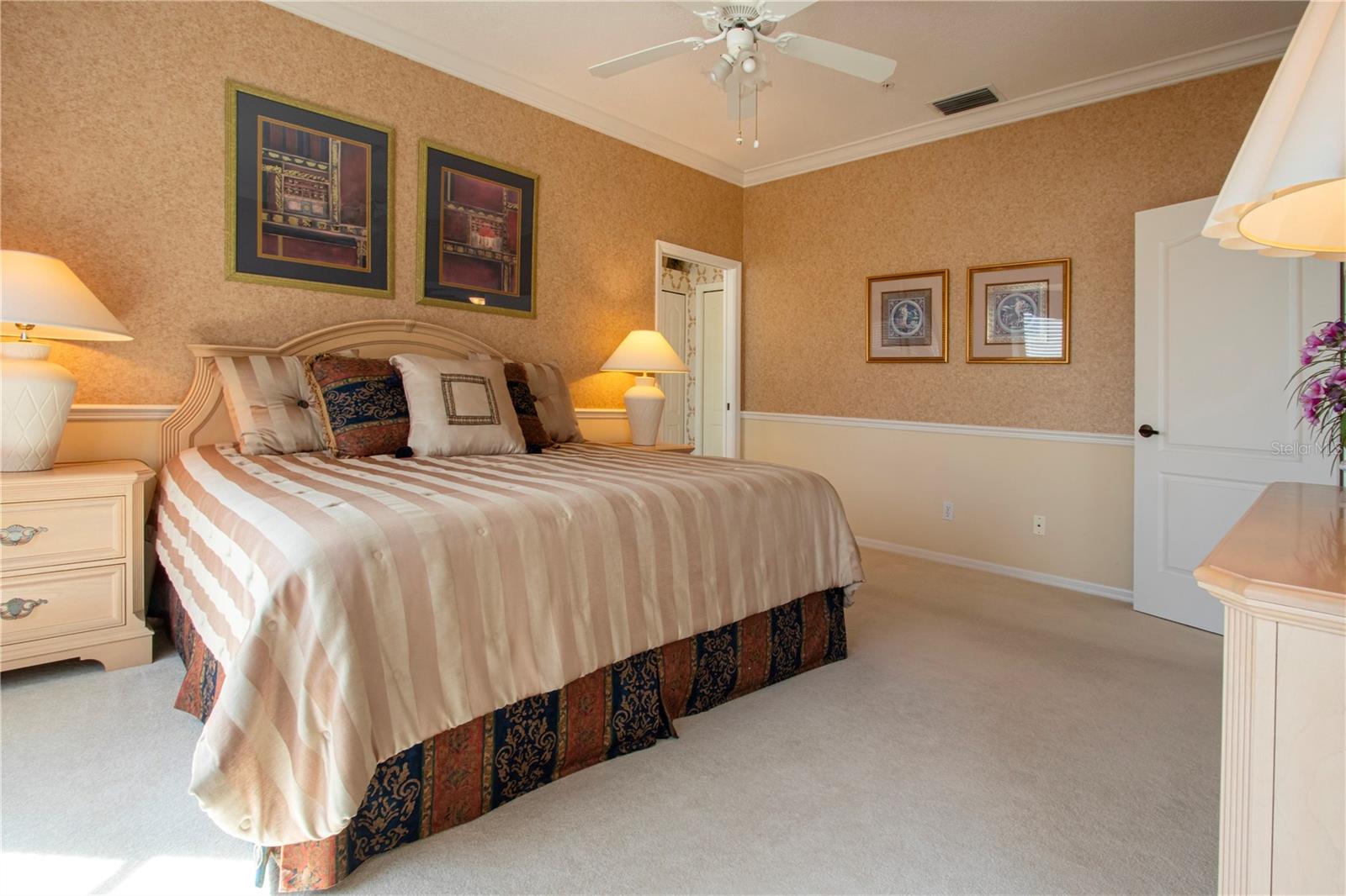 HERITAGE OAKS GOLF & COUNTRY CLUB - Residential