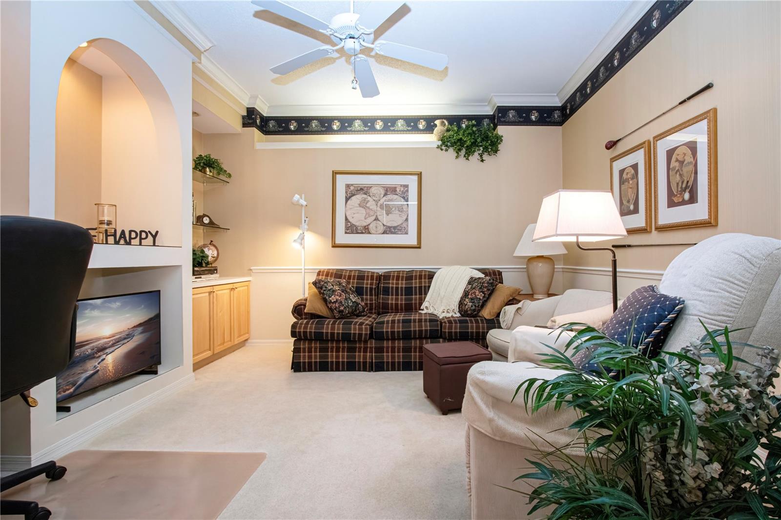 HERITAGE OAKS GOLF & COUNTRY CLUB - Residential