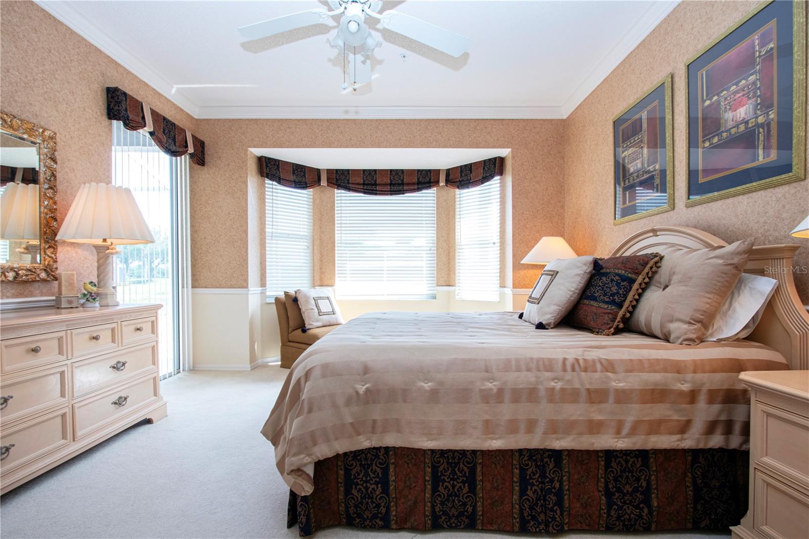 HERITAGE OAKS GOLF & COUNTRY CLUB - Residential