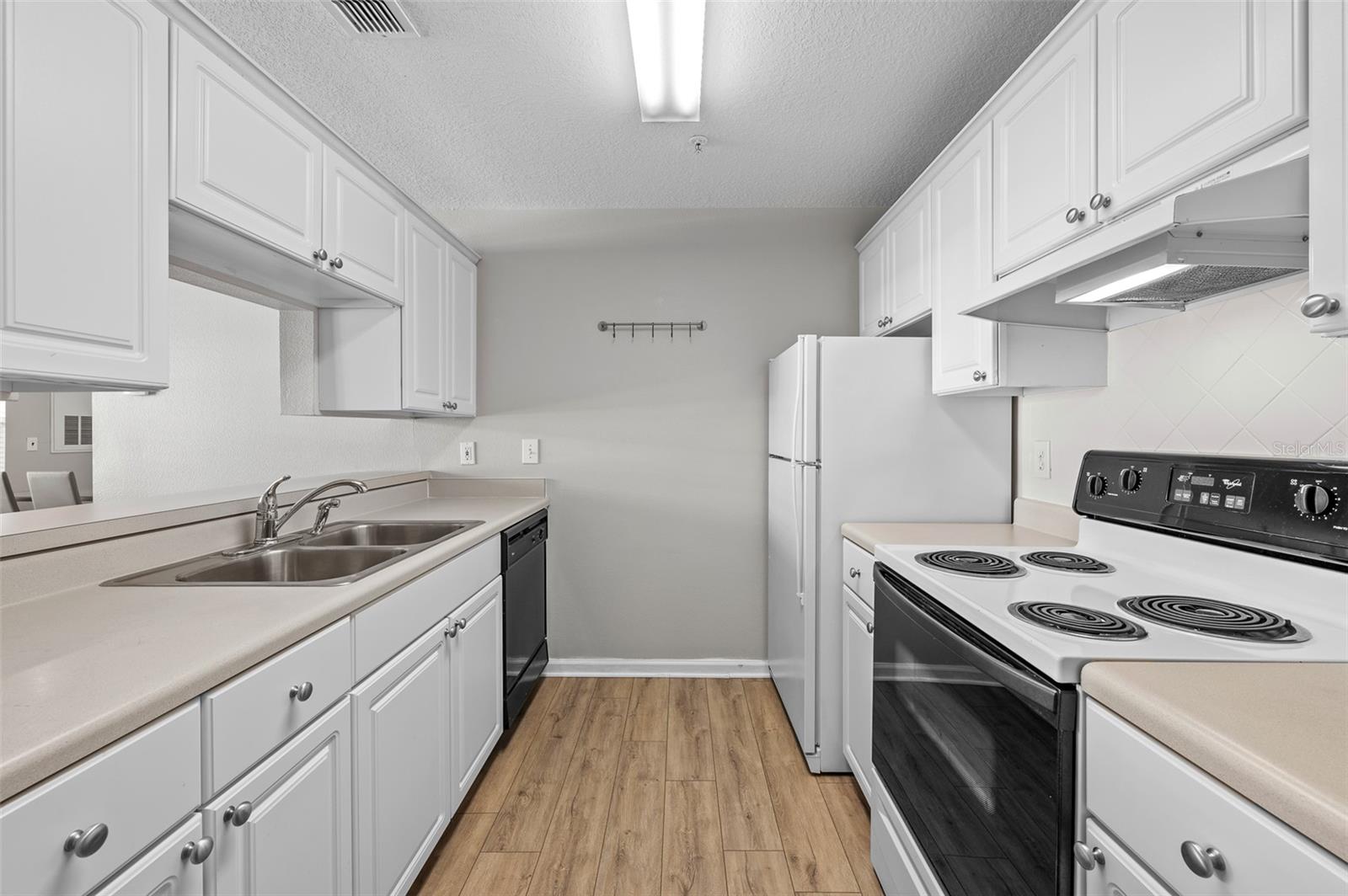 HYDE PARK WALK A CONDO - Residential Lease