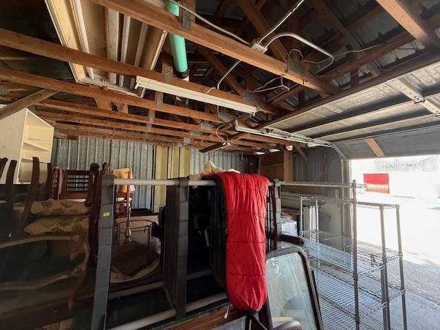 OSTEENS BLK 120 S RR DELAND - Commercial Lease