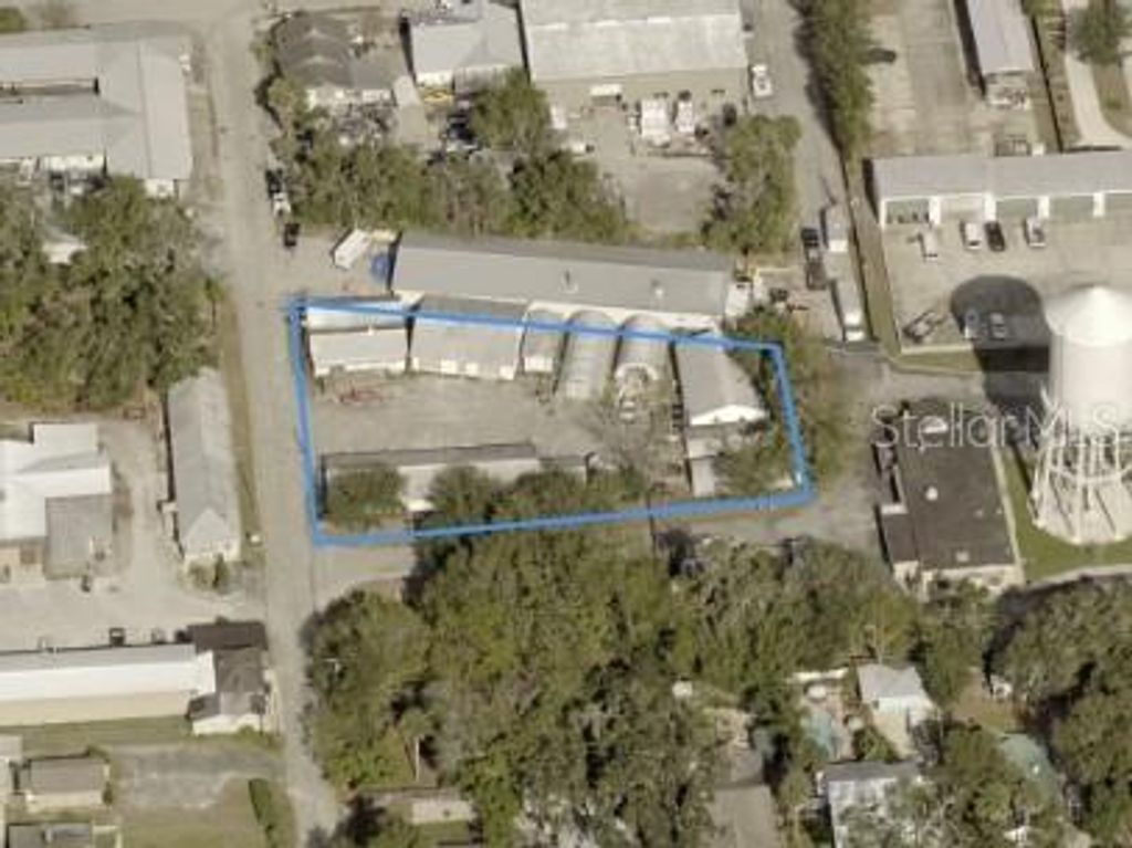 Photo of 323 N Delaware Avenue #9, Deland, FL 32720 (MLS # V4948013)