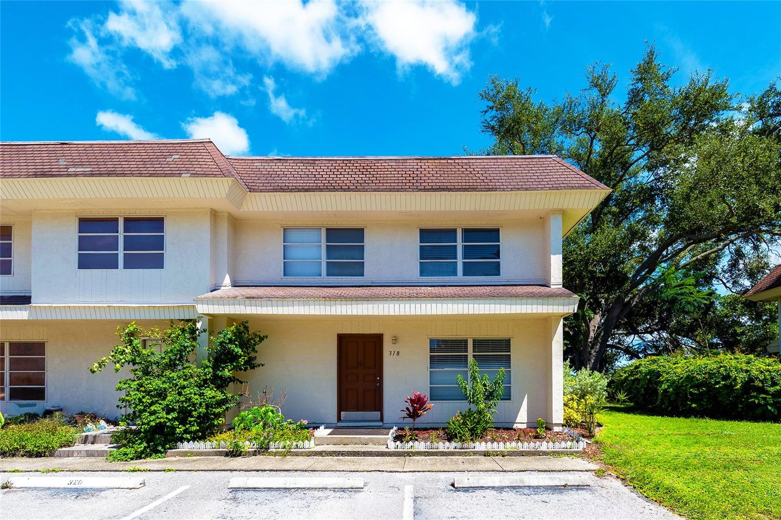 318 BARLOW AVENUE 71