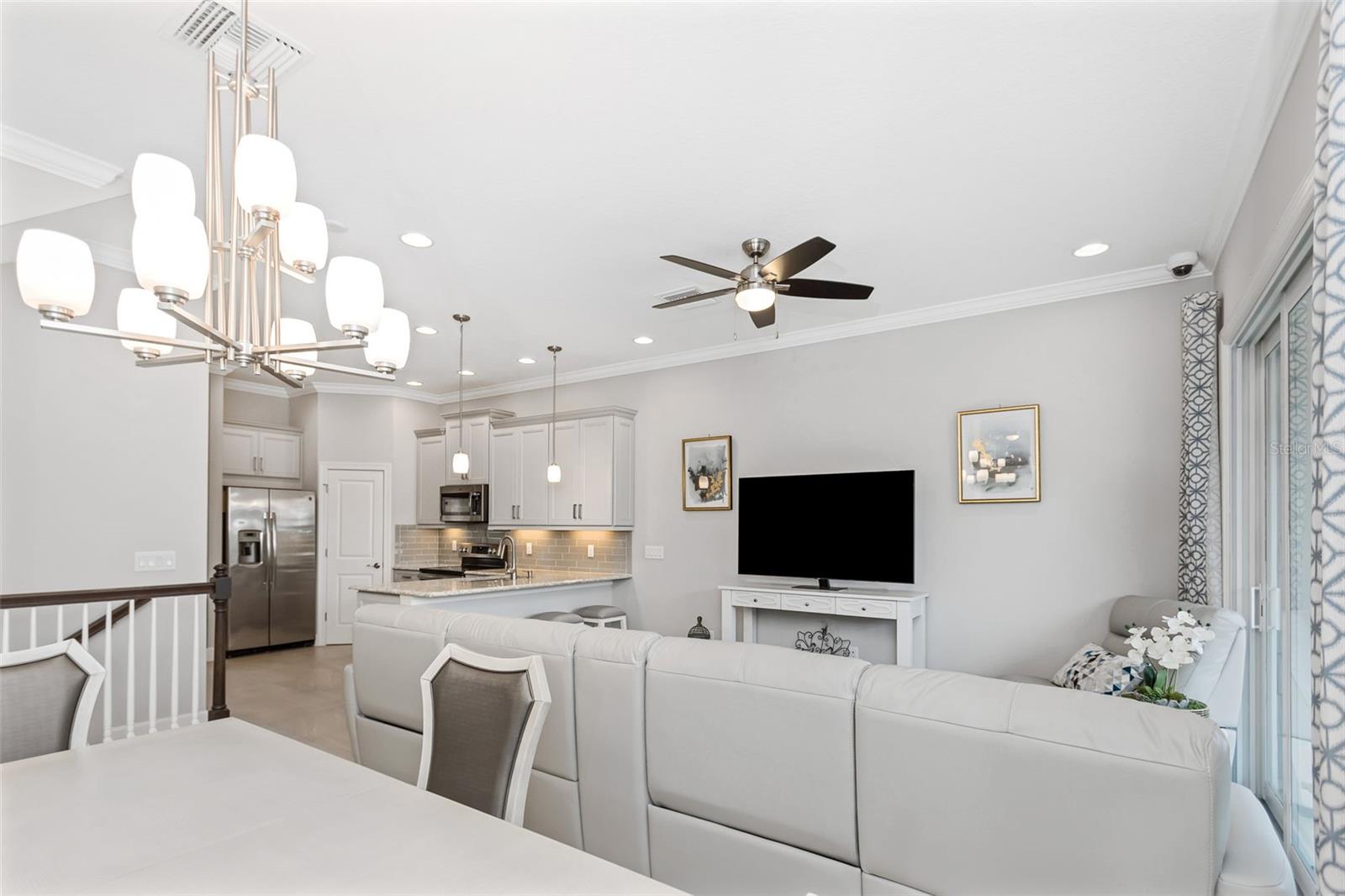 COVE/ROCKY POINT - Residential Lease