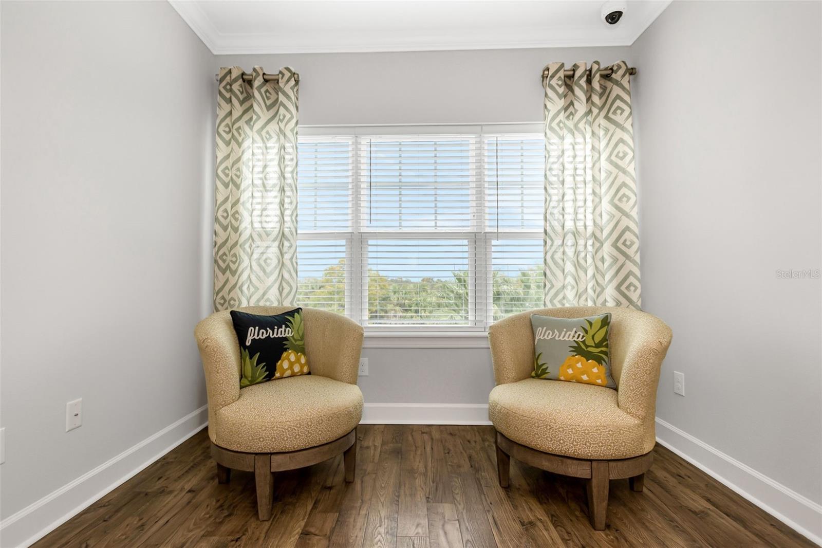 COVE/ROCKY POINT - Residential Lease
