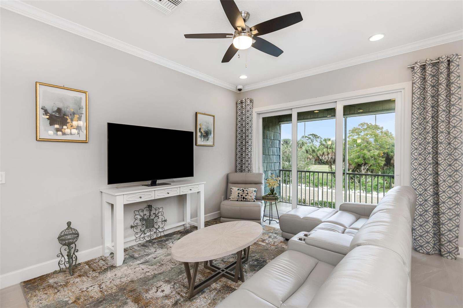 COVE/ROCKY POINT - Residential Lease