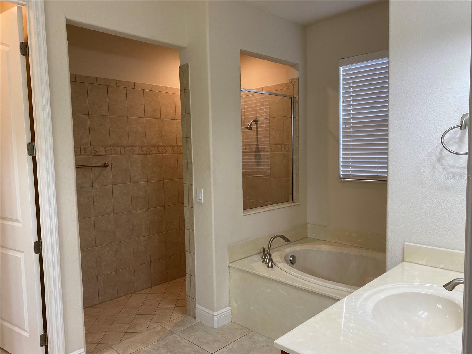 AVILLA - Residential Lease