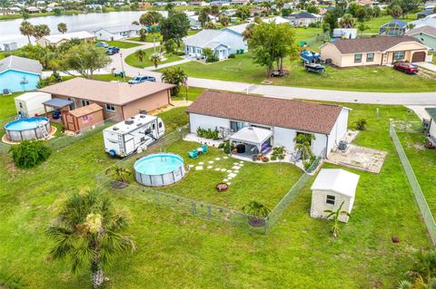 A home in PORT CHARLOTTE