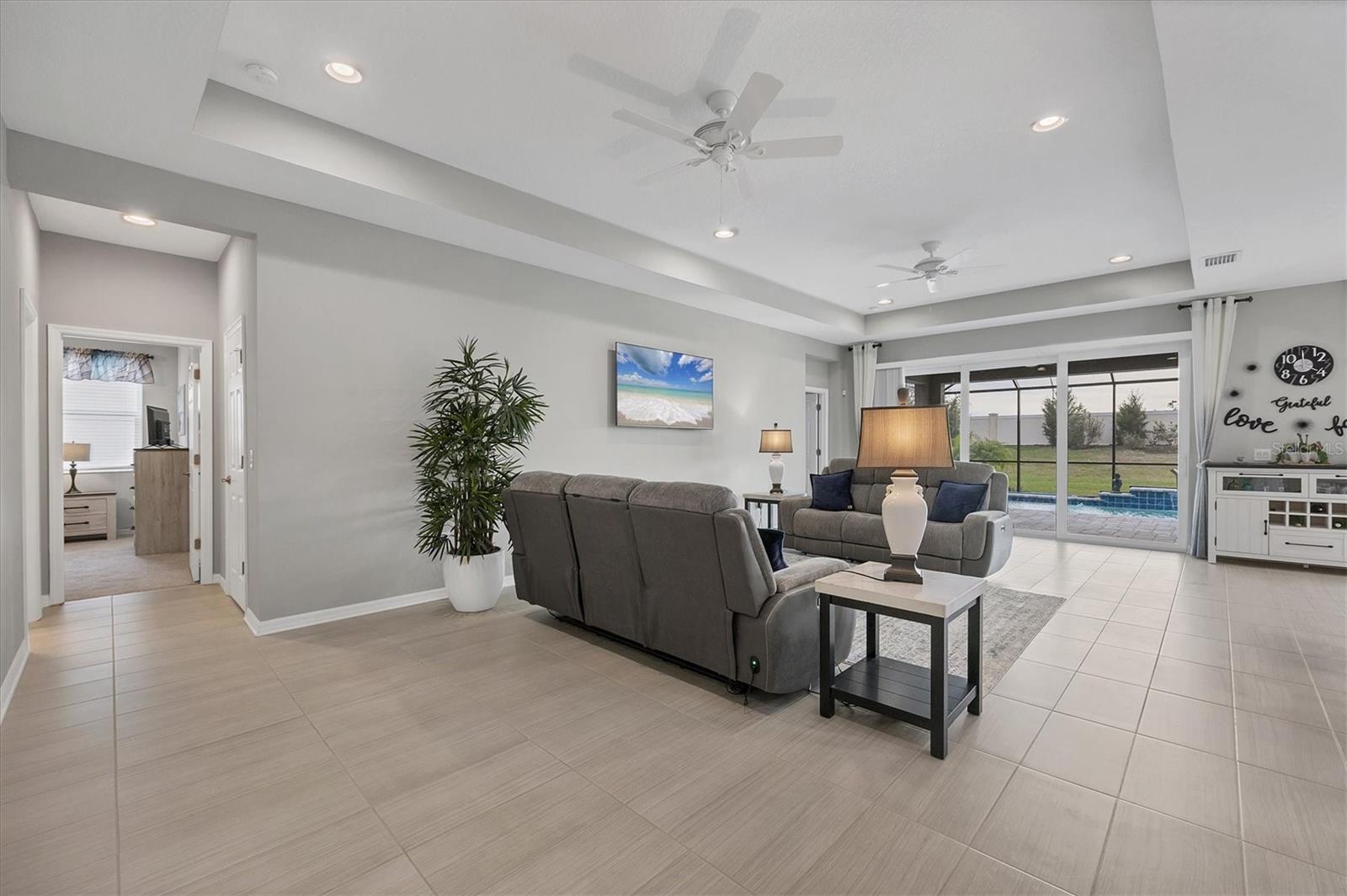 OASIS/WEST VLGS PH 1 - Residential
