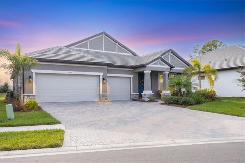 Photo of 19807 Bridgetown Loop, Venice, FL 34293 (MLS # N6140733)