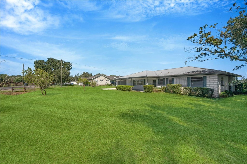 Photo of 3220 Blount Road, Dover, FL 33527 (MLS # TB8553462)