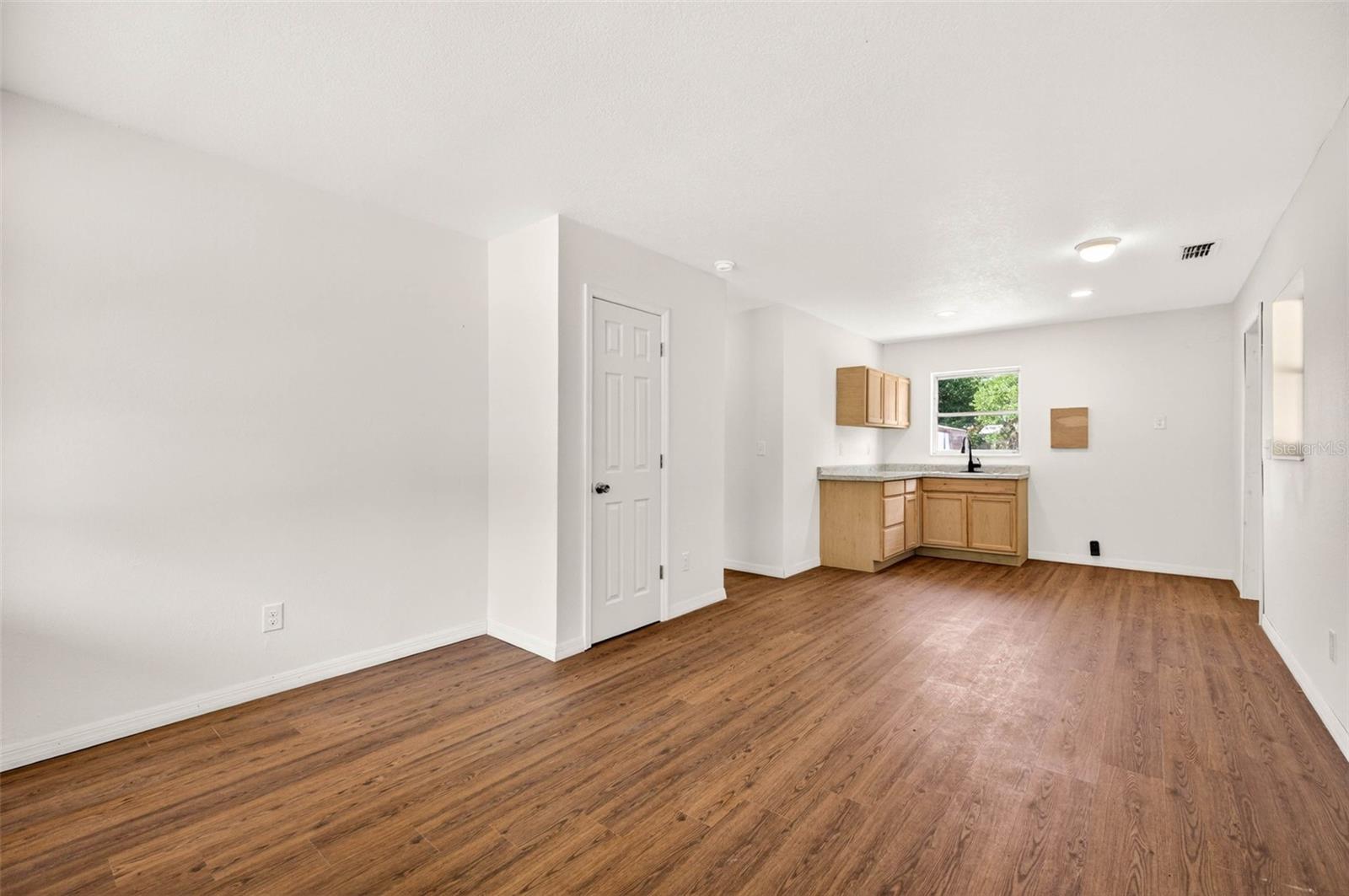 LAKEWOOD - Residential Lease