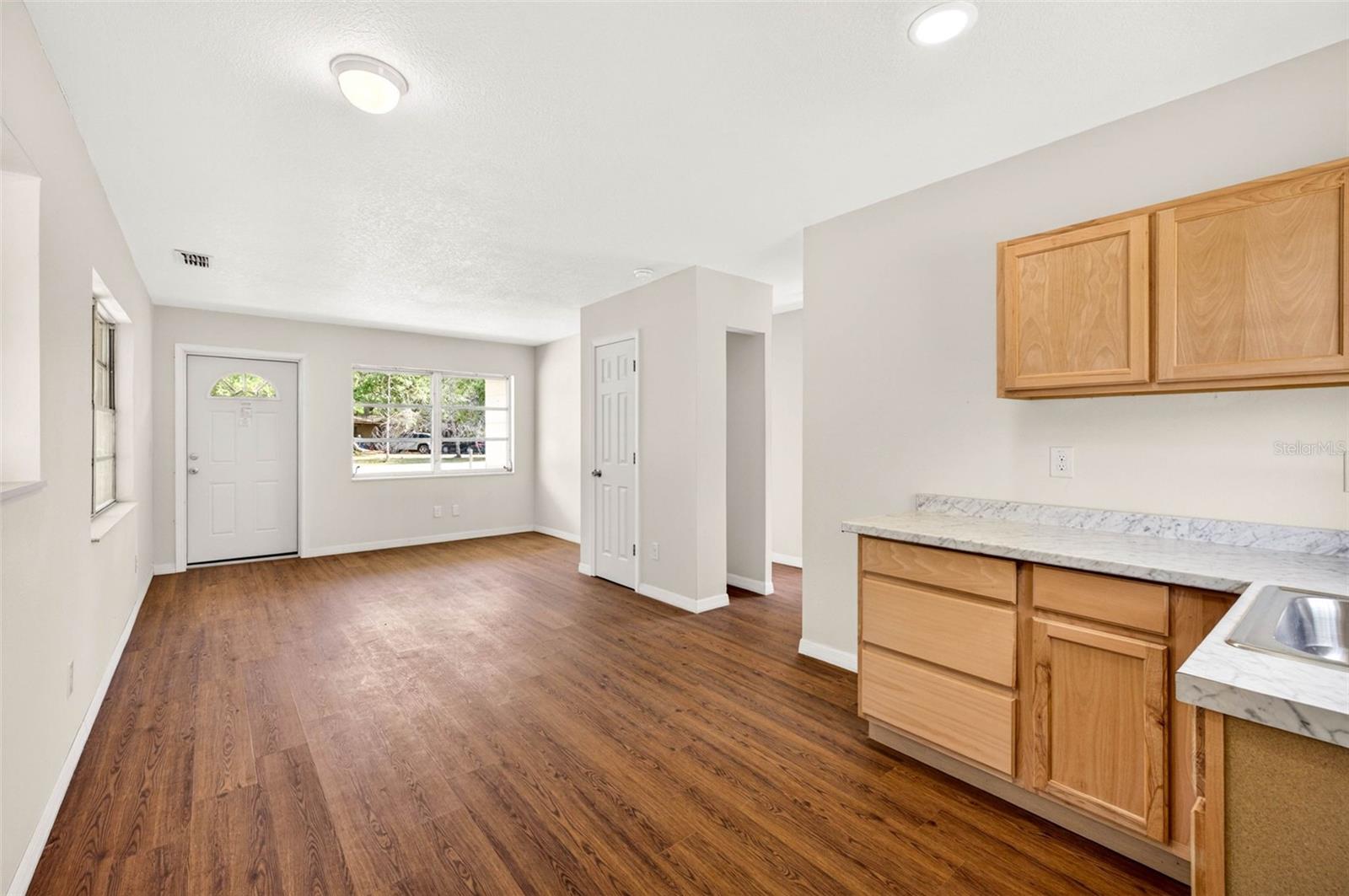 LAKEWOOD - Residential Lease