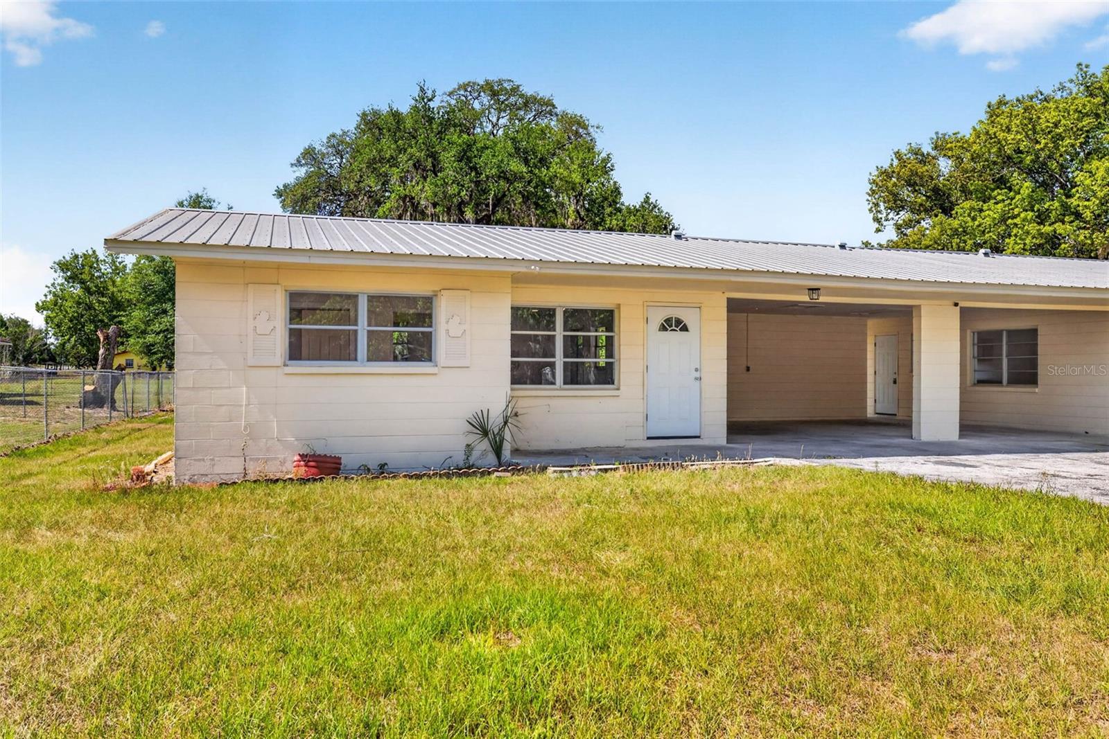 LAKEWOOD - Residential Lease